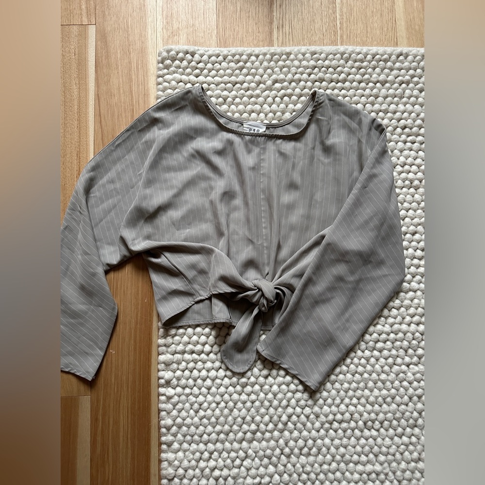 618 front tie top